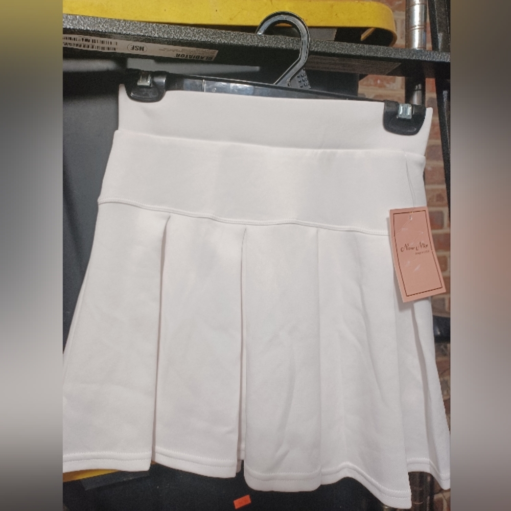 New Mix White Skirt Size S
